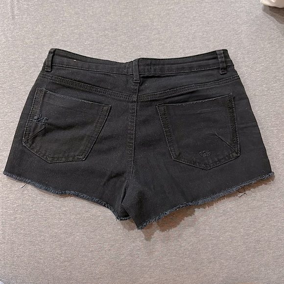 Rue 21 Lace Short Shorts - Size 5/6 - Picture 2 of 3